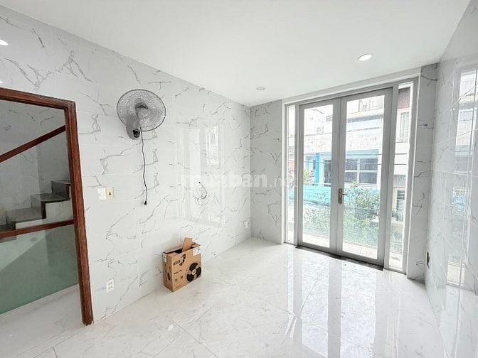 HXH CMT8 -60m2 ( 5.4x11m ) 4 TẦNG 5PN- SÁT MẶT TIỀN CHỈ NHỈNH 10 TỶ TL