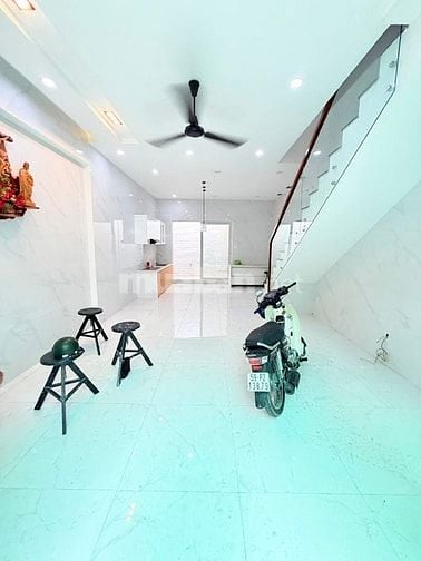 HXH CMT8 -60m2 ( 5.4x11m ) 4 TẦNG 5PN- SÁT MẶT TIỀN CHỈ NHỈNH 10 TỶ TL