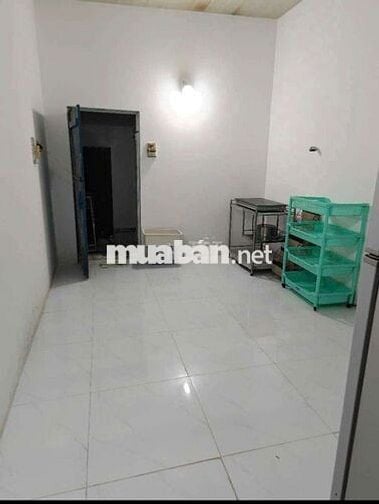 Cho thuê nhà nguyên căn hẻm xe hơi Bến Vân Đồn