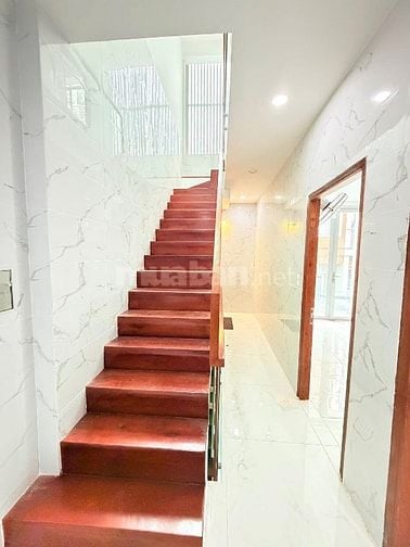 HXH CMT8 -60m2 ( 5.4x11m ) 4 TẦNG 5PN- SÁT MẶT TIỀN CHỈ NHỈNH 10 TỶ TL