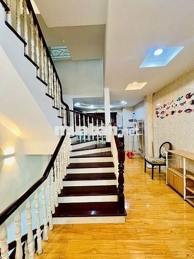 🔥Chỉ 23tr/tháng, thuê được ngay nhà mới 4 tầng Hoàng Hoa Thám MTKD🔥