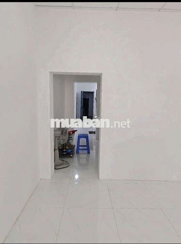 Cho thuê nhà nguyên căn hẻm xe hơi Bến Vân Đồn