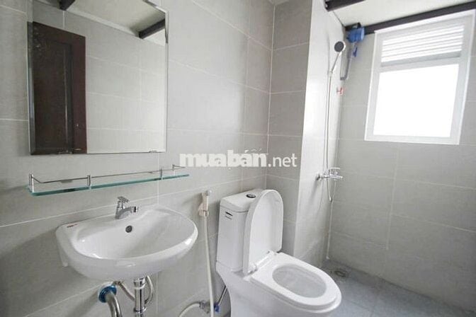 PHÒNG BAN CÔNG MỚI KENG - Ở TÔN ĐẢN, GẦN CẦU KÊNH TẺ, ÔNG LÃNH-CAMETTE