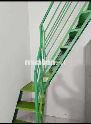 Cho thuê nhà nguyên căn hẻm xe hơi Bến Vân Đồn