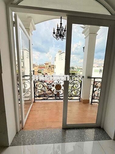 Cho thuê Sàn Trống/ban công phù hợp làm Văn Phòng , Kinh Doanh