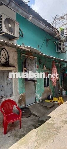 Phòng trọ dưới đất có gác lững,giờ tự do,có tolet riêng trong phòng