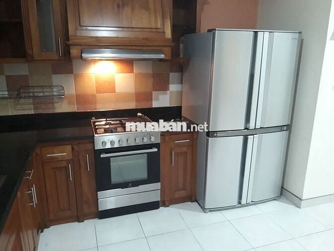 Cho thuê căn hộ Phúc Yên 1 - Tân Bình - 3PN 122m2