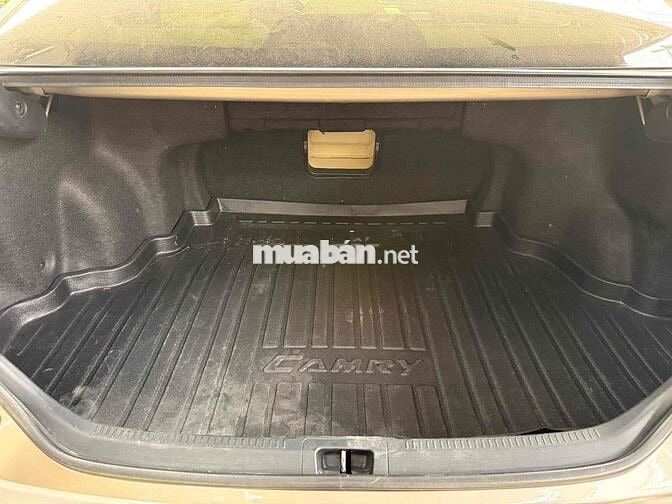 Toyota Camry 2016 2.0E trang bị sẵn nhiều đồ chơi