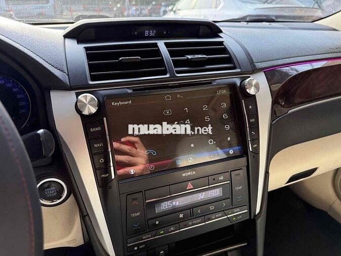 Toyota Camry 2016 2.0E trang bị sẵn nhiều đồ chơi