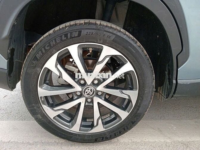 Toyota Corolla Cross đơi 2021 ban v