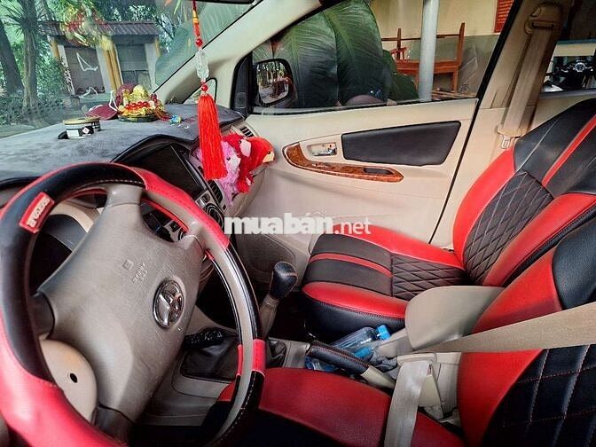 Toyota Innova 2007 số sàn màu bạc