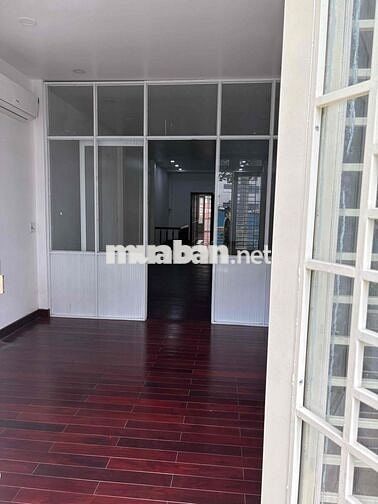 Mặt bằng kinh doanh 128m2 ở Đường 3 tháng 2  Q10