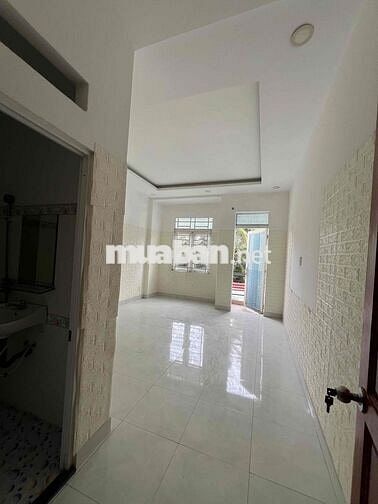 Nhà Gần Chợ Vườn Lài DT 160m2 1Trệt 2Lầu 4Pn 3Wc Hẻm Xe Tải Ban Công