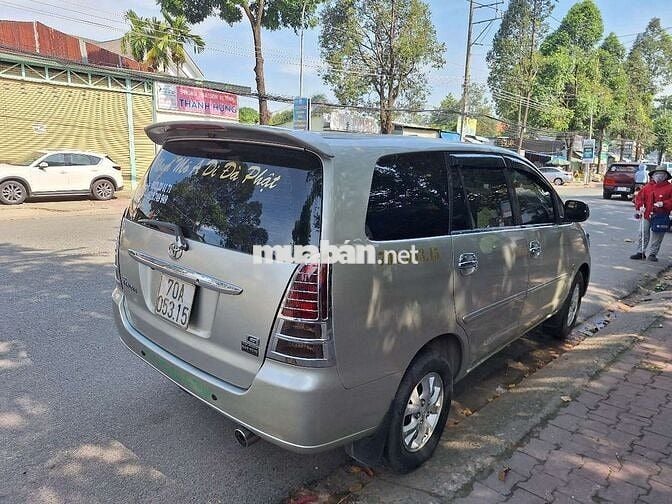 Toyota Innova 2007 số sàn màu bạc