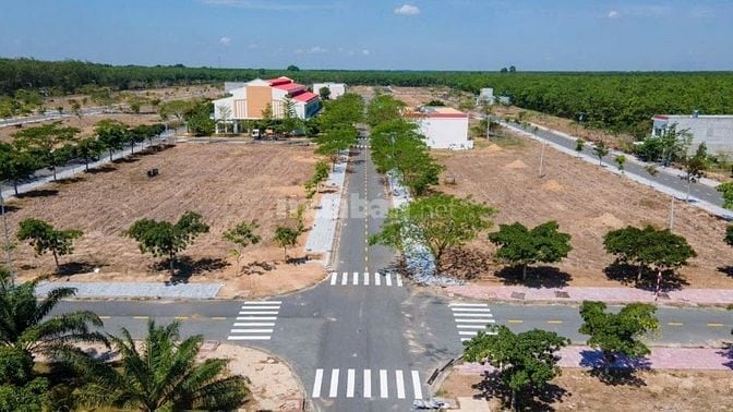 Bán đất đã có sổ hồng sang tên ngay . DT : 5×19 giá 1T2