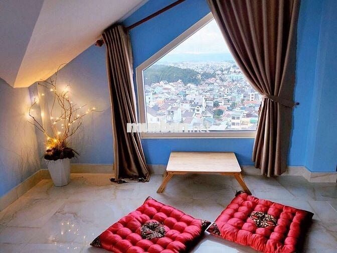 PHÒNG VIEW TOÀN THÀNH PHỐ & NÚI LANGBIANG NGẮM HOÀNG HÔN TẠI  PHÒNG 🌄