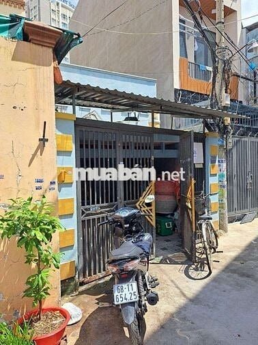 Nhà Trung Tâm Q6 , Giá Rẻ , hẻm xe hơi , Tân Hòa Đông