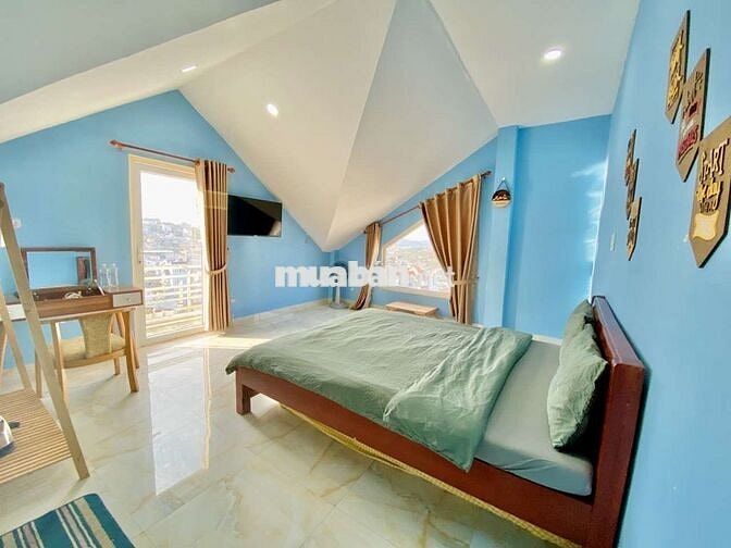 PHÒNG VIEW TOÀN THÀNH PHỐ & NÚI LANGBIANG NGẮM HOÀNG HÔN TẠI  PHÒNG 🌄