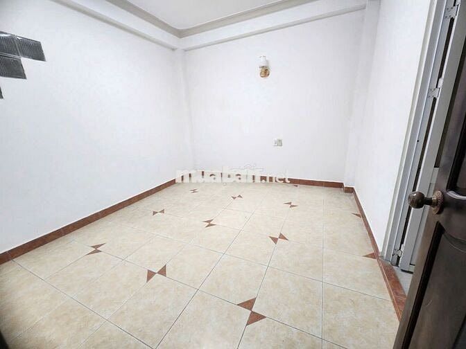 Cho thuê nhà nguyên căn mặt tiền đường Bùi Thị Xuân Phường 2 Đà Lạt