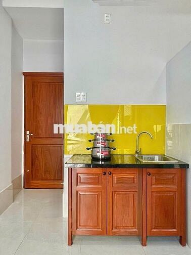 Phòng Ban Công Full Nội Thất Ngay Sân Bay, CV Gia Định, ĐH Gia Định