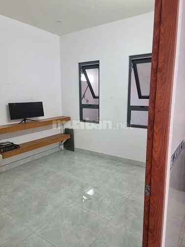 NHÀ LẦU SHR,60M2 P.Tân Tiến GẦN KHÁCH SẠN 5 Sao Mira Central Park Giá 