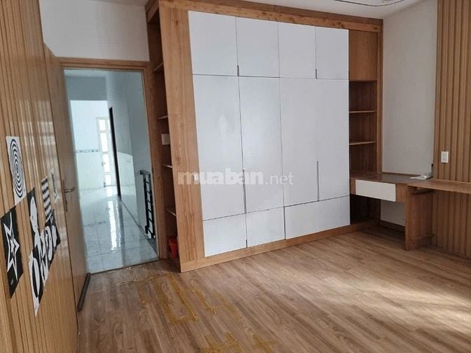 NHÀ LẦU SHR,60M2 P.Tân Tiến GẦN KHÁCH SẠN 5 Sao Mira Central Park Giá 