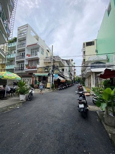 Cần bán gấp mặt tiền đường Lữ Gia, Quận 11