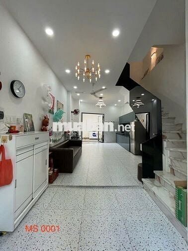 NHÀ ĐANG TẠO DÒNG TIỀN 20 TRIỆU ĐỒNG/THÁNG. GIÁ CHỈ CÓ 6,5 TỶ.