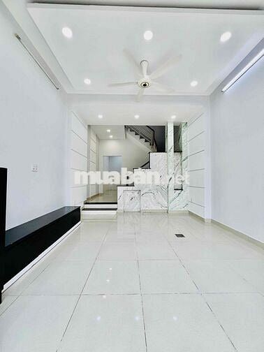 Nha Mới DT 4x18 1Trệt 2Lầu 3Pn 3Wc Sân Thượng Hẻm Xe Tải Ngay Bến Xưa