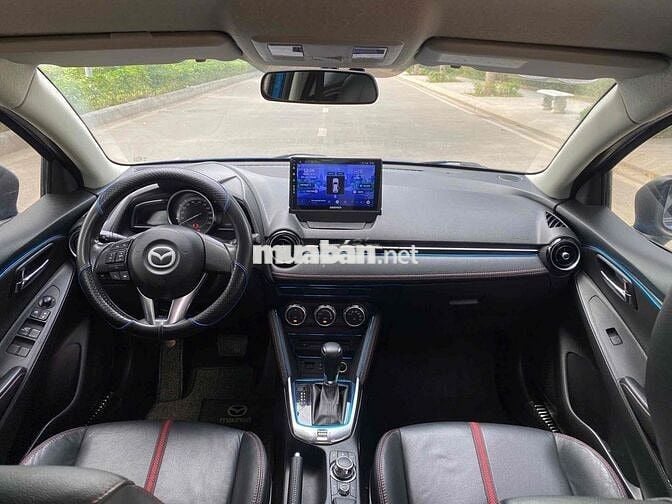 Mazda 2 2015 hatback - 8 km ( nhập Thái)