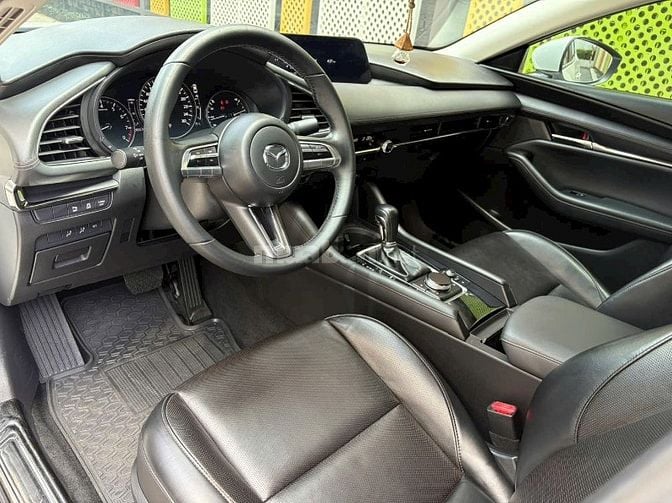 Mazda3 Luxury 2022 Odo 26.000km