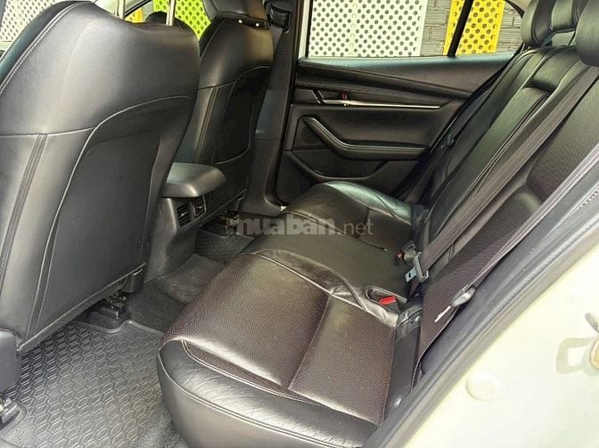 Mazda3 Luxury 2022 Odo 26.000km