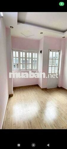 Nhà cho thuê đúc 2 tấm 4 phòng ngủ st