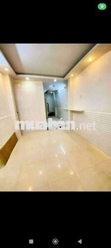 Nhà cho thuê đúc 2 tấm 4 phòng ngủ st