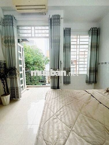 STUDIO BAN CÔNG RỘNG 30M2, FULL NỘI THẤT - Đ.THỐNG NHẤT