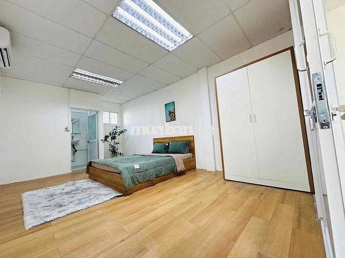 Cho thuê căn hộ dịch vụ ban công cực thoáng giá cực hời