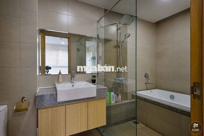 Cho thuê căn hộ Emerald 3pn2wc,127m2,full NT  giá 19tr, view công viên
