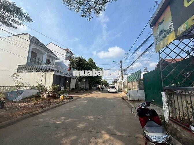 Lô đất 6m siêu đẹp hẻm 40 vạn xuân