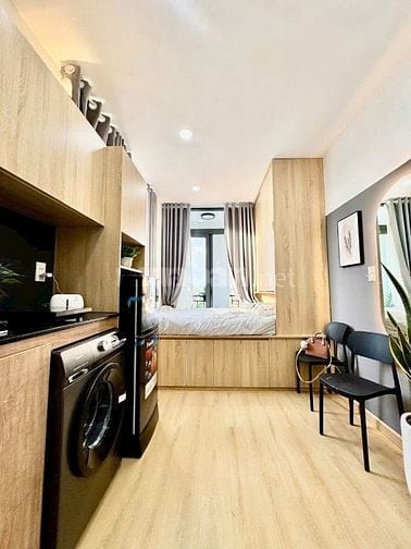 CHDV 16 Phòng Full nội thất, 900tr/năm, 77m2, 5 Tầng gần Sân Bay.