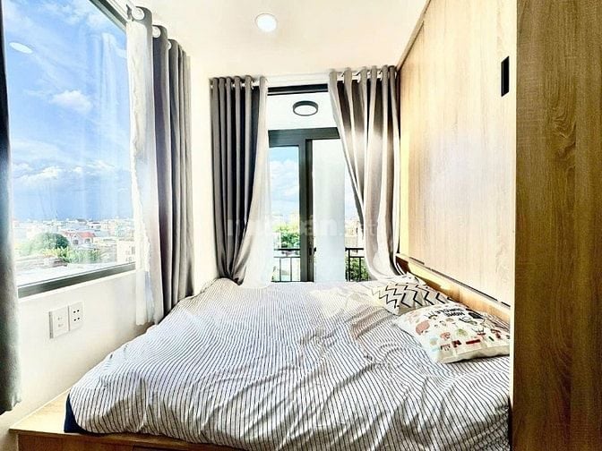 CHDV 16 Phòng Full nội thất, 900tr/năm, 77m2, 5 Tầng gần Sân Bay.