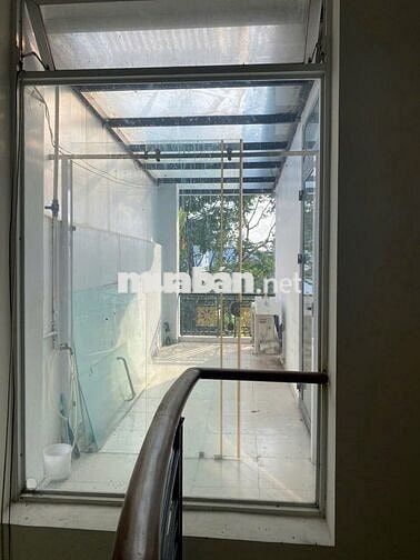 Cần cho thuê nhà phố Conic nguyên căn. Giá 16tr/th. LH: 0787 452 ***