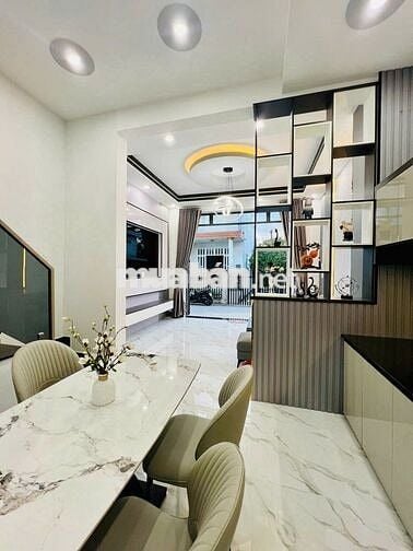 Cg. Bán NHÀ PHỐ GỐC 2 MẶT TIỀN – 2 TẦNG, FULL NỘI THẤT – GIÁ 2,85 TỶ