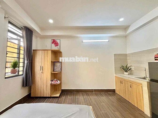 STUDIO BAN CÔNG GIÁ RẺ - FULL NỘI THẤT, CÓ THANG MÁY - NGAY VĂN LANG