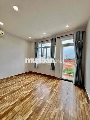 Nhà Mới Sạch Sẻ Ngay Cầu An Lộc DT 4x18 1Trệt 2Lầu 3Pn 3Wc Sân Thượng