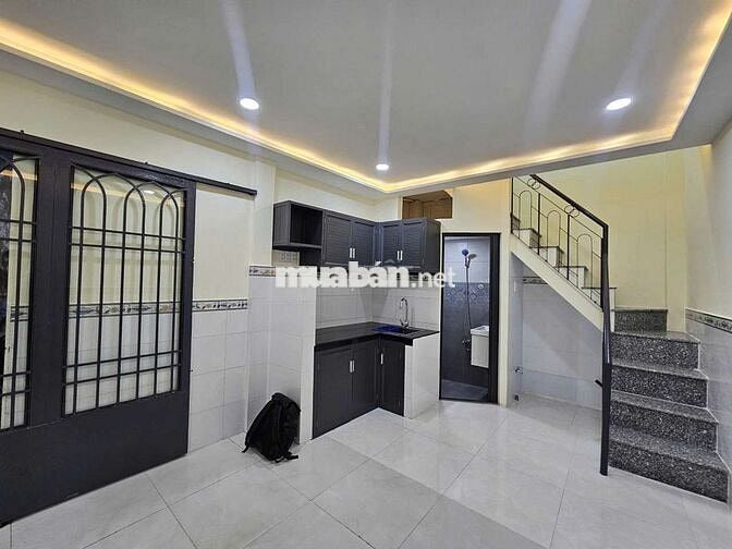 Q.6, Nhà mới đẹp 2 tầng, hẻm rộng, ô tô đổ cổng, giá rẻ