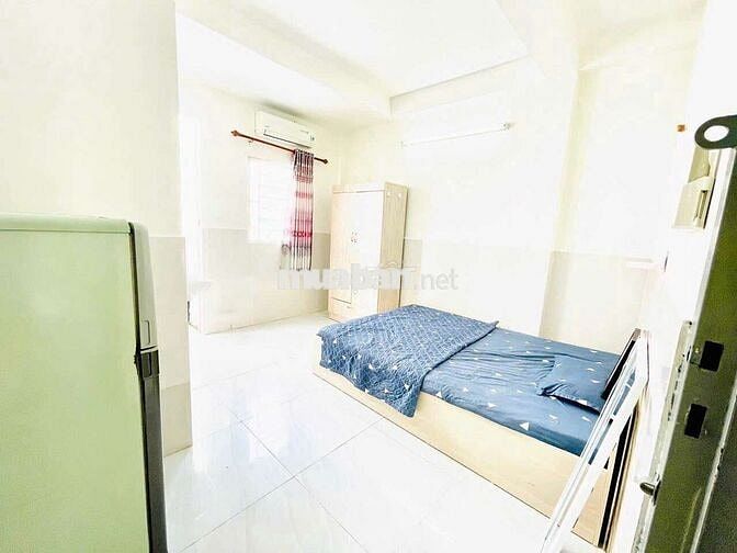 Studio full nội thất tách bếp ban công gần Lancaster Legacy máy giặt