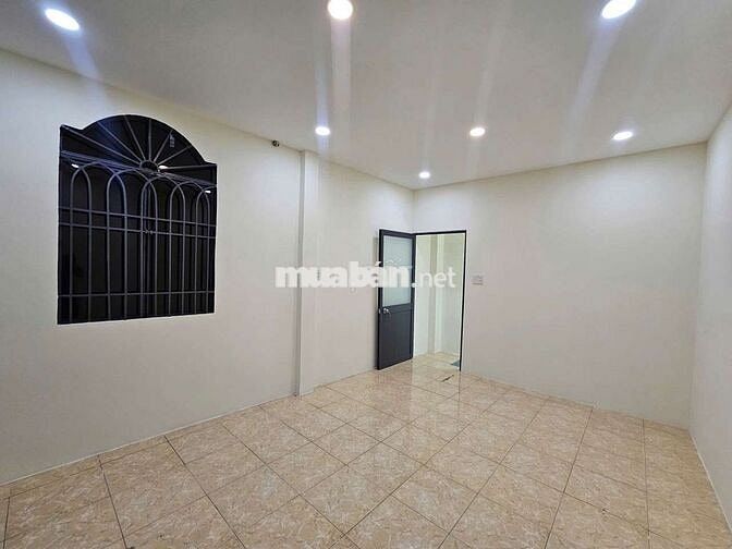 Q.6, Nhà mới đẹp 2 tầng, hẻm rộng, ô tô đổ cổng, giá rẻ