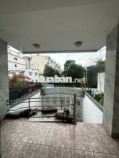 Nhà MT Huỳnh Văn bánh 9 hộ căn 2 PN cho làm CHCC