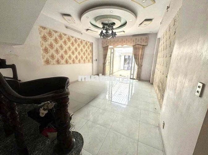 Cho Thuê Nhà 2 Lầu Có: 4pn Nằm Ở Khu Trung TTHC Dĩ An - Dĩ An