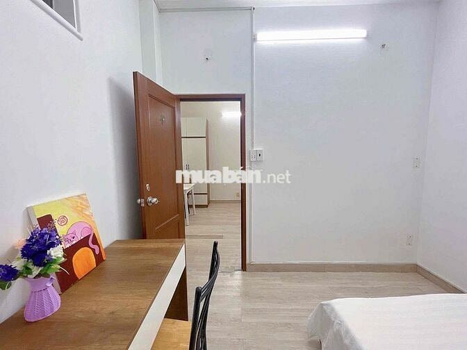 2PN cửa sổ thoáng, Full nội thất ngay Lê Văn Sỹ